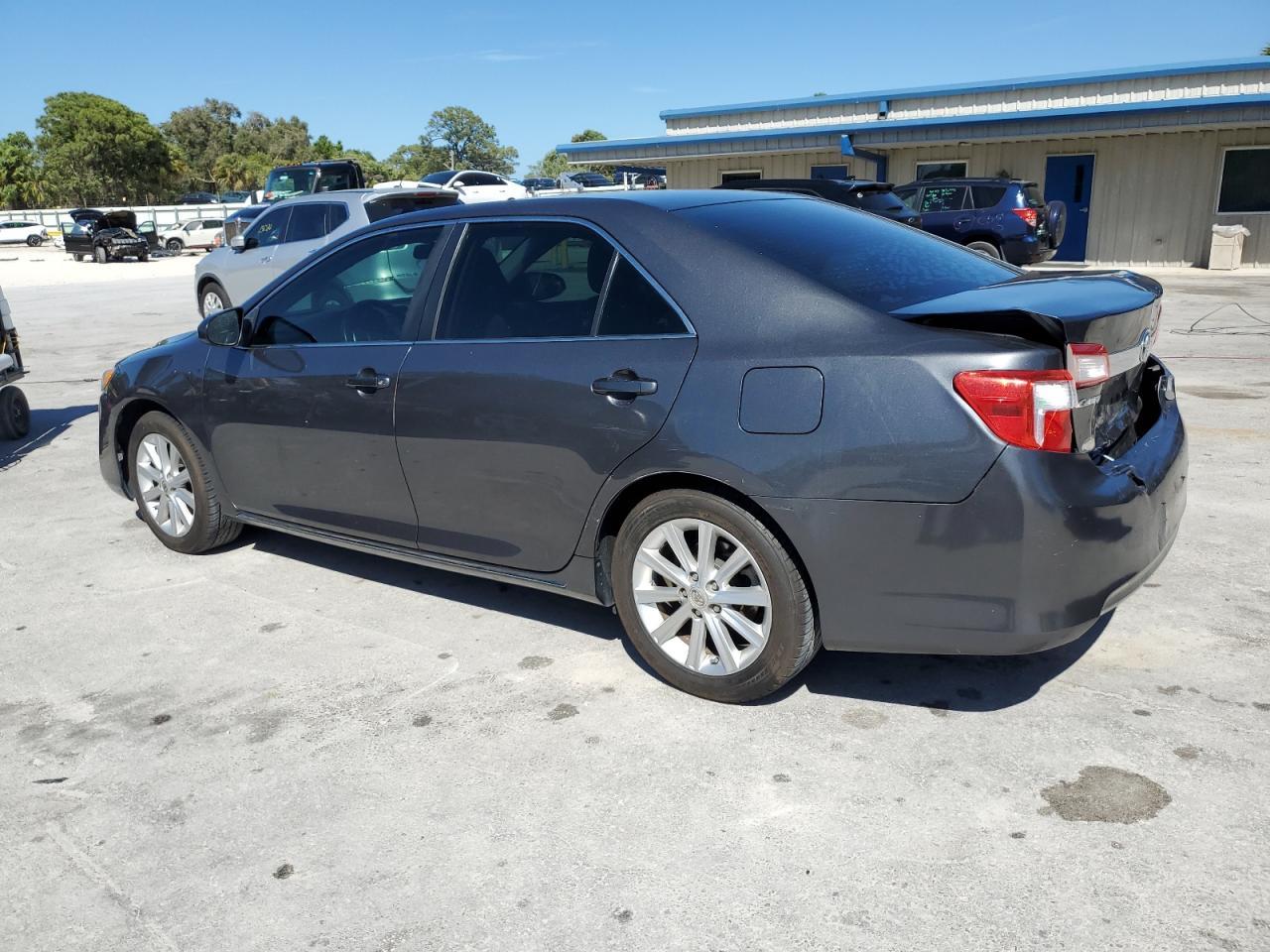 2012 TOYOTA CAMRY XLE - Фото 2
