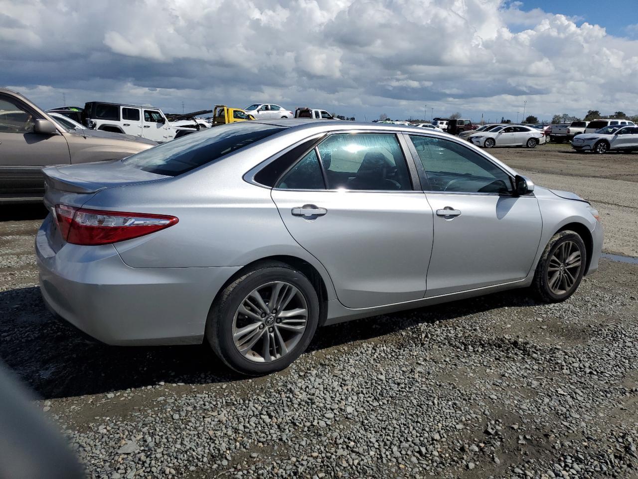 2017 TOYOTA CAMRY LE - Image 3