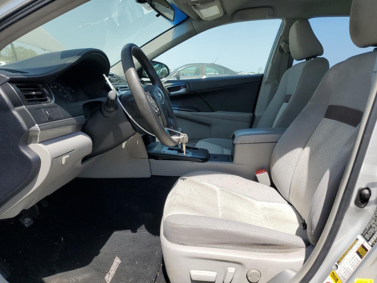 2014 TOYOTA CAMRY L - Фото 7