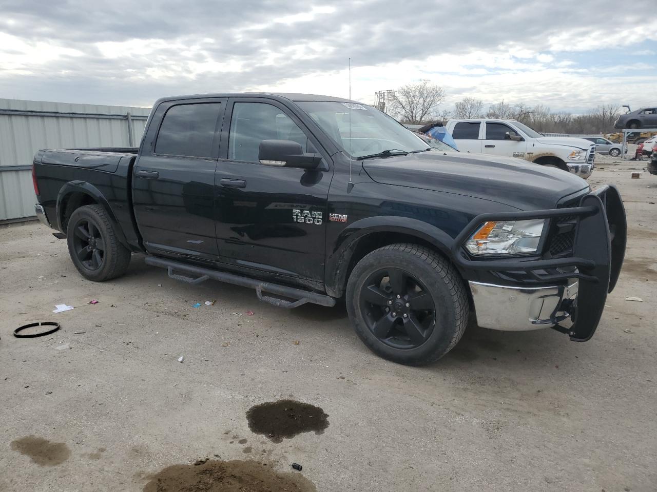 2015 RAM 1500 SLT - Image 4