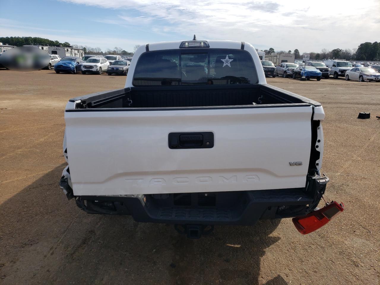 2019 TOYOTA TACOMA DOU - Фото 6