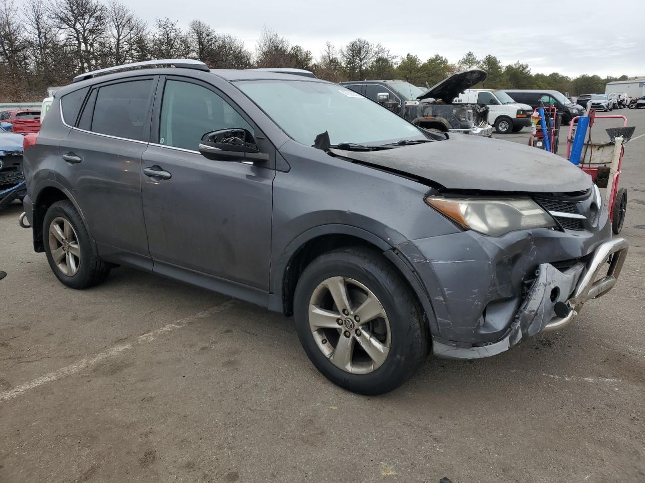 2015 TOYOTA RAV4 XLE - Image 4
