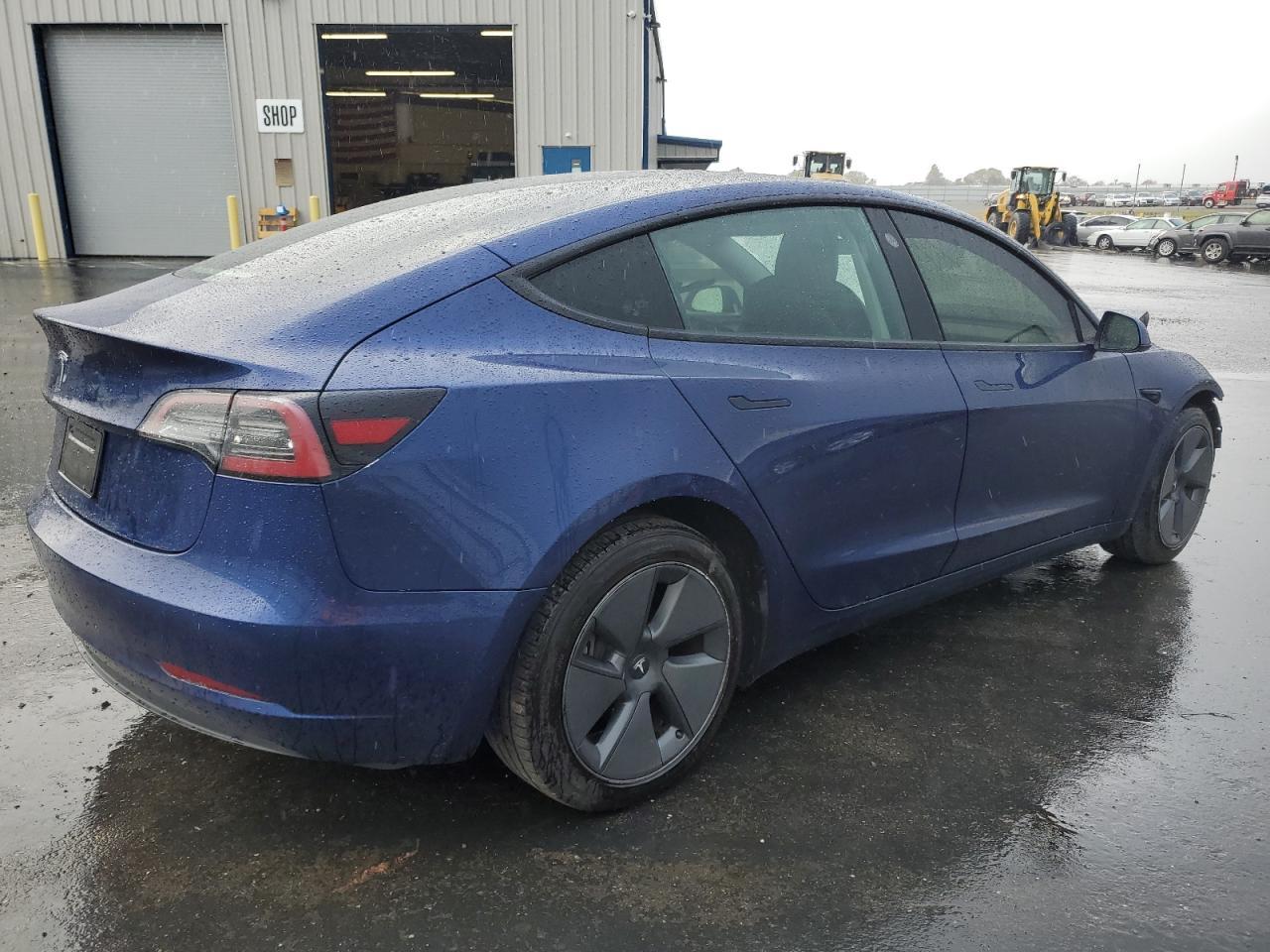 2023 TESLA MODEL 3 - Фото 3