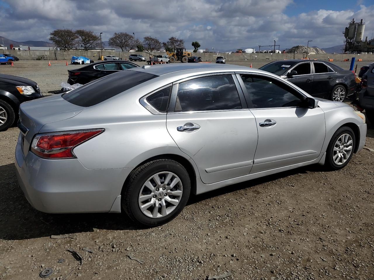 2015 NISSAN ALTIMA 2.5 - Фото 3