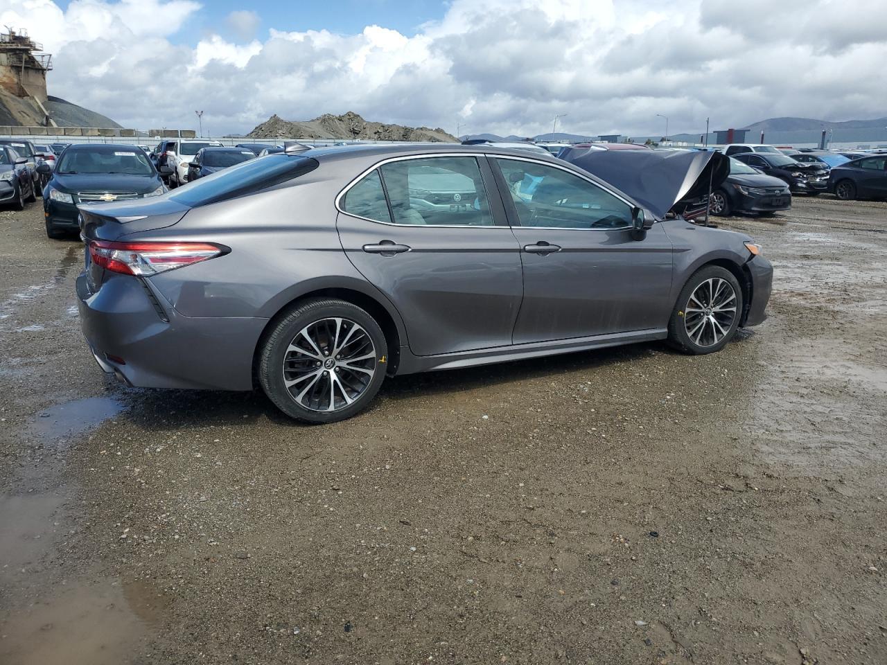 2019 TOYOTA CAMRY L - Фото 3