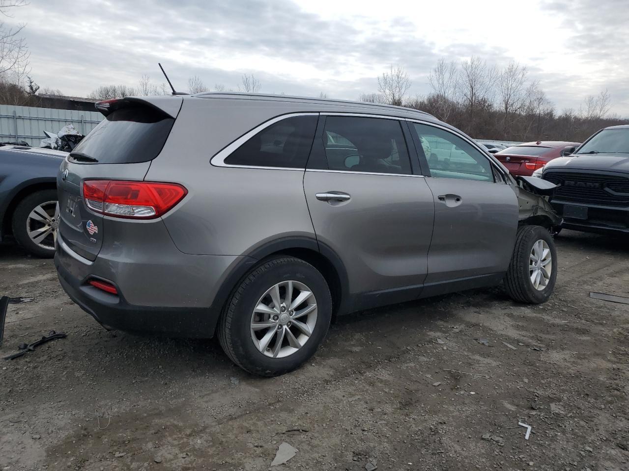 2016 KIA SORENTO LX - Image 3