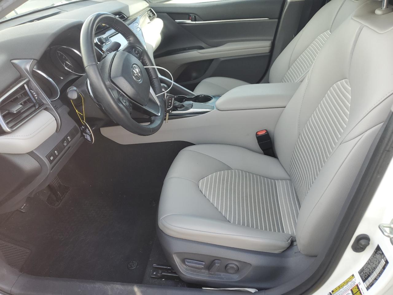 2020 TOYOTA CAMRY SE - Image 7