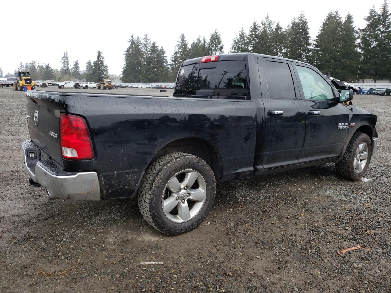 2015 RAM 1500 SLT - Image 3