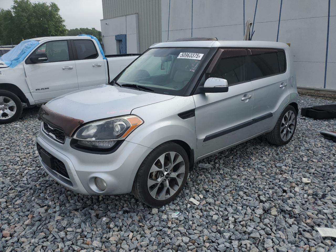 2013 KIA SOUL +