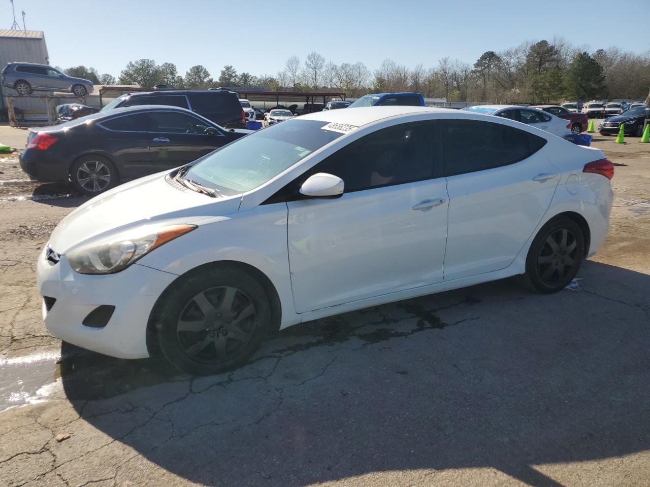 2013 HYUNDAI ELANTRA GL