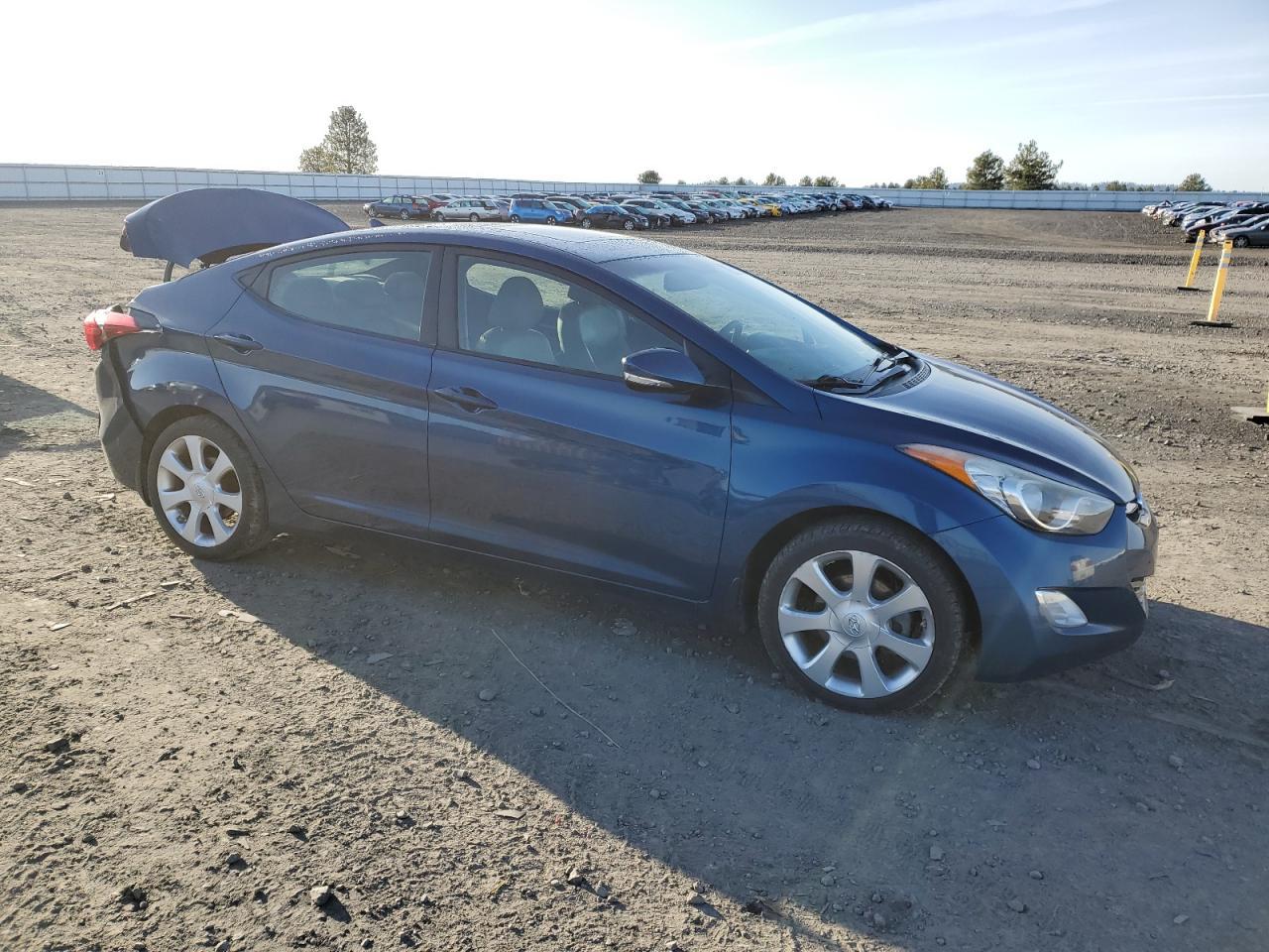 2013 HYUNDAI ELANTRA GL - Image 4