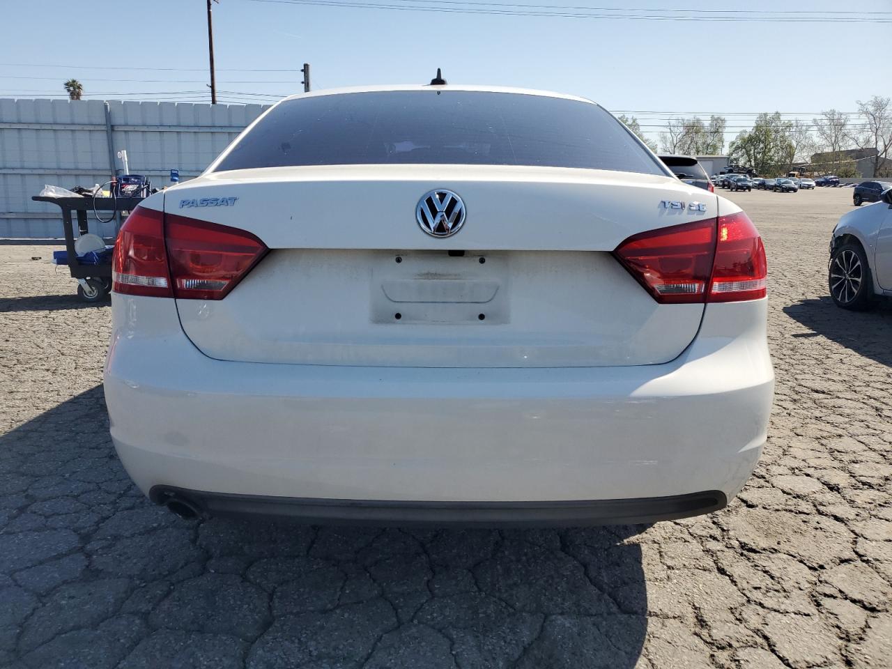 2014 VOLKSWAGEN PASSAT SE - Image 6