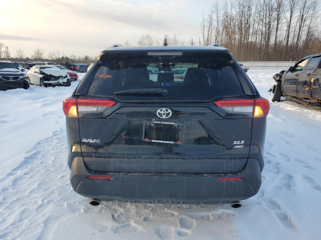 2024 TOYOTA RAV4 XLE P - Image 6