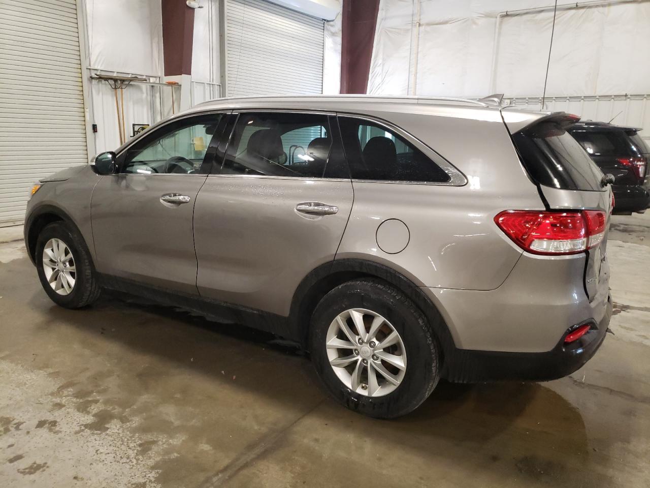 2017 KIA SORENTO LX - Image 2