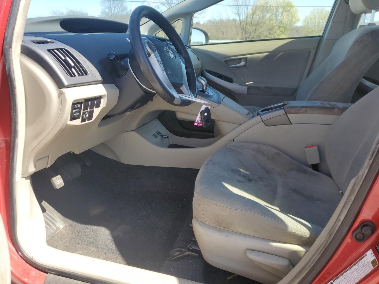 2015 TOYOTA PRIUS - Фото 7