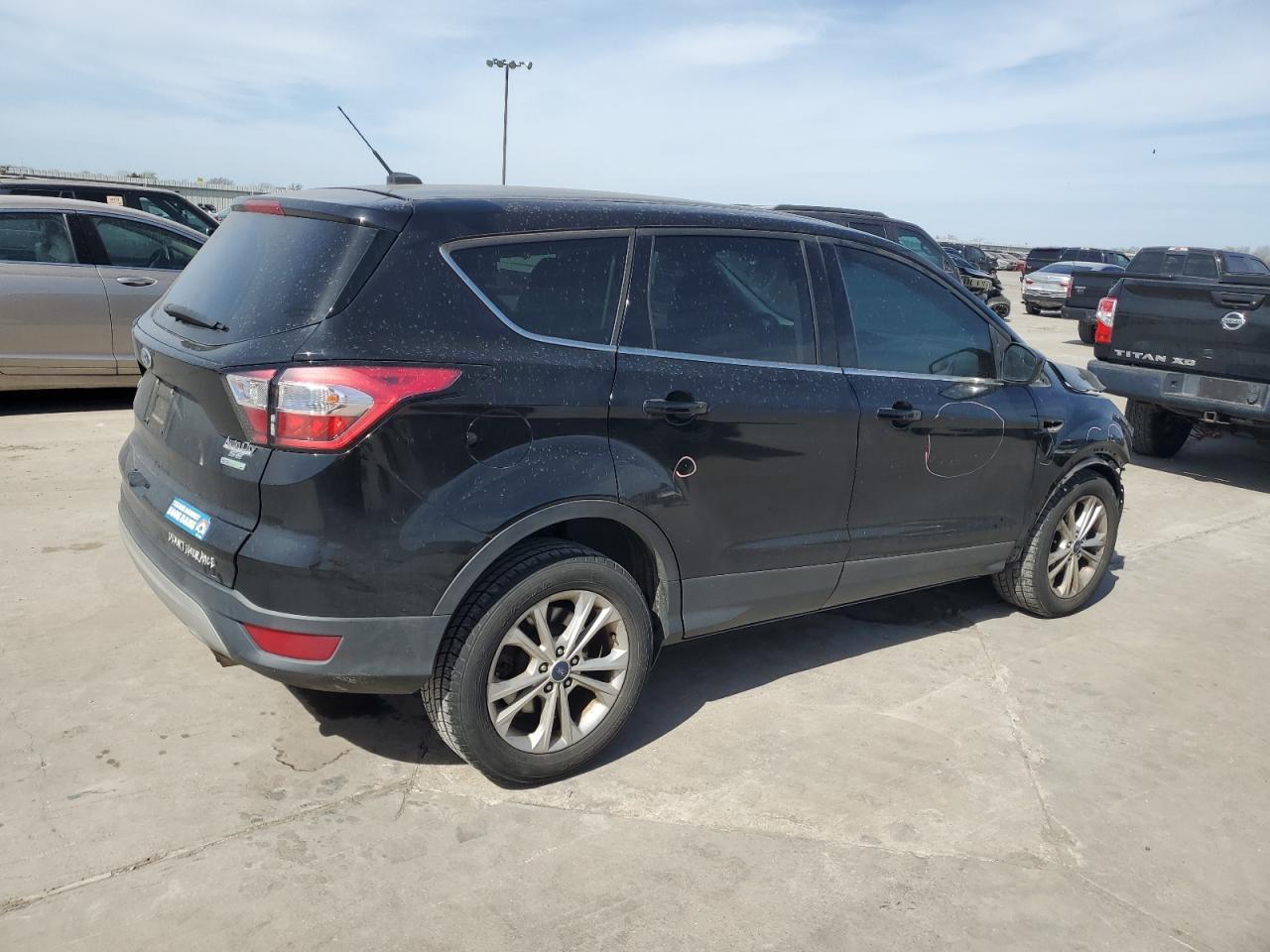 2017 FORD ESCAPE SE - Image 3