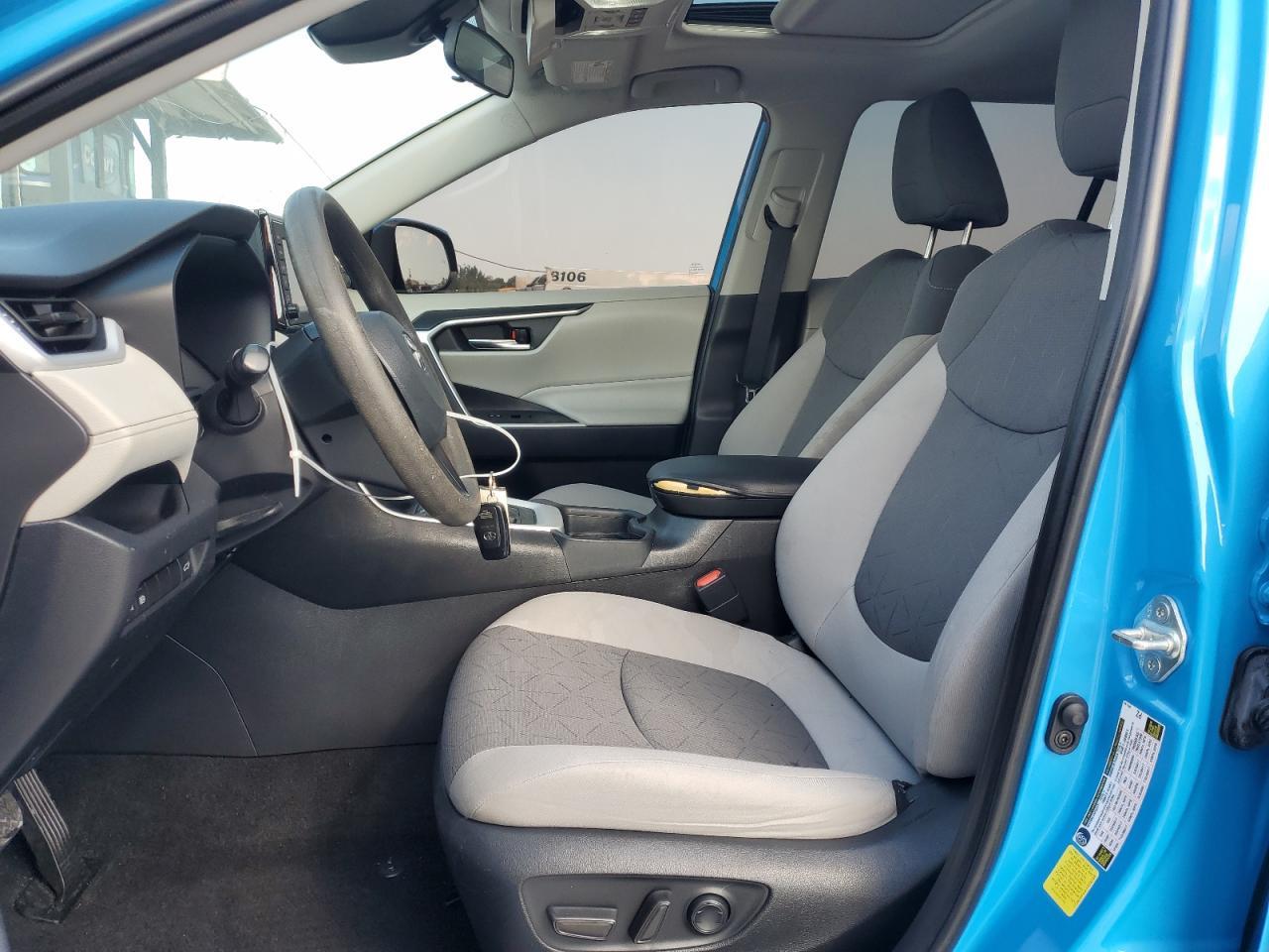 2020 TOYOTA RAV4 XLE - Фото 7
