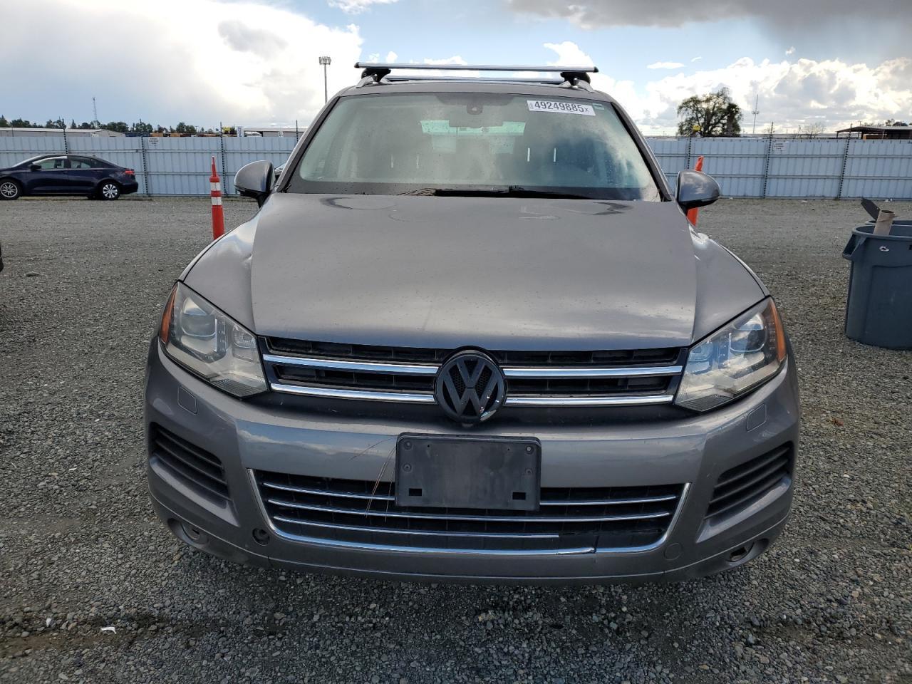 2011 VOLKSWAGEN TOUAREG V6 - Image 5