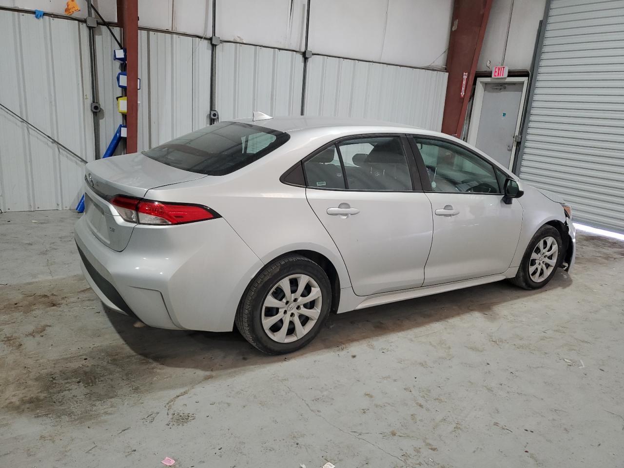 2021 TOYOTA COROLLA LE - Фото 3