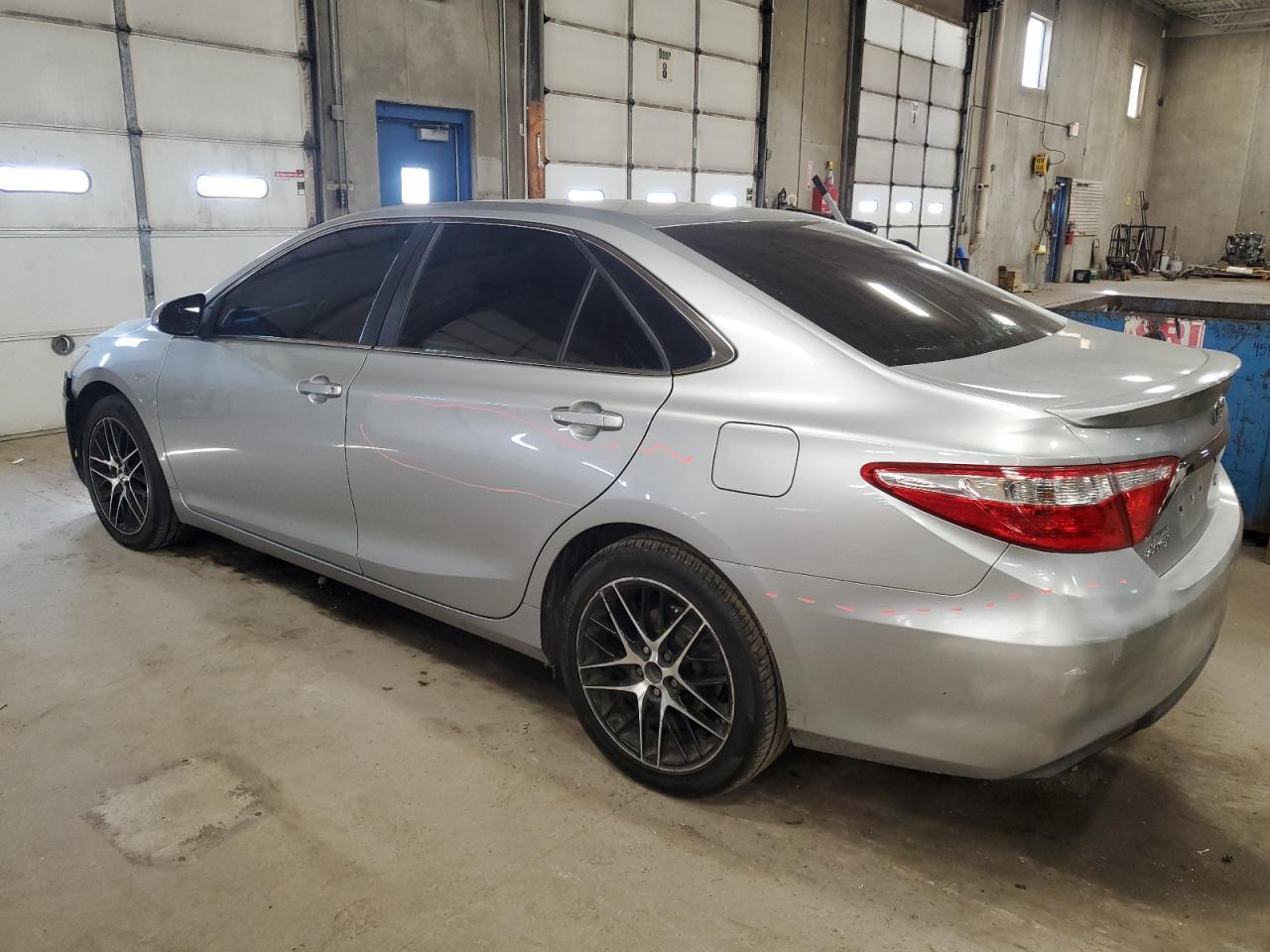 2015 TOYOTA CAMRY LE - Фото 2