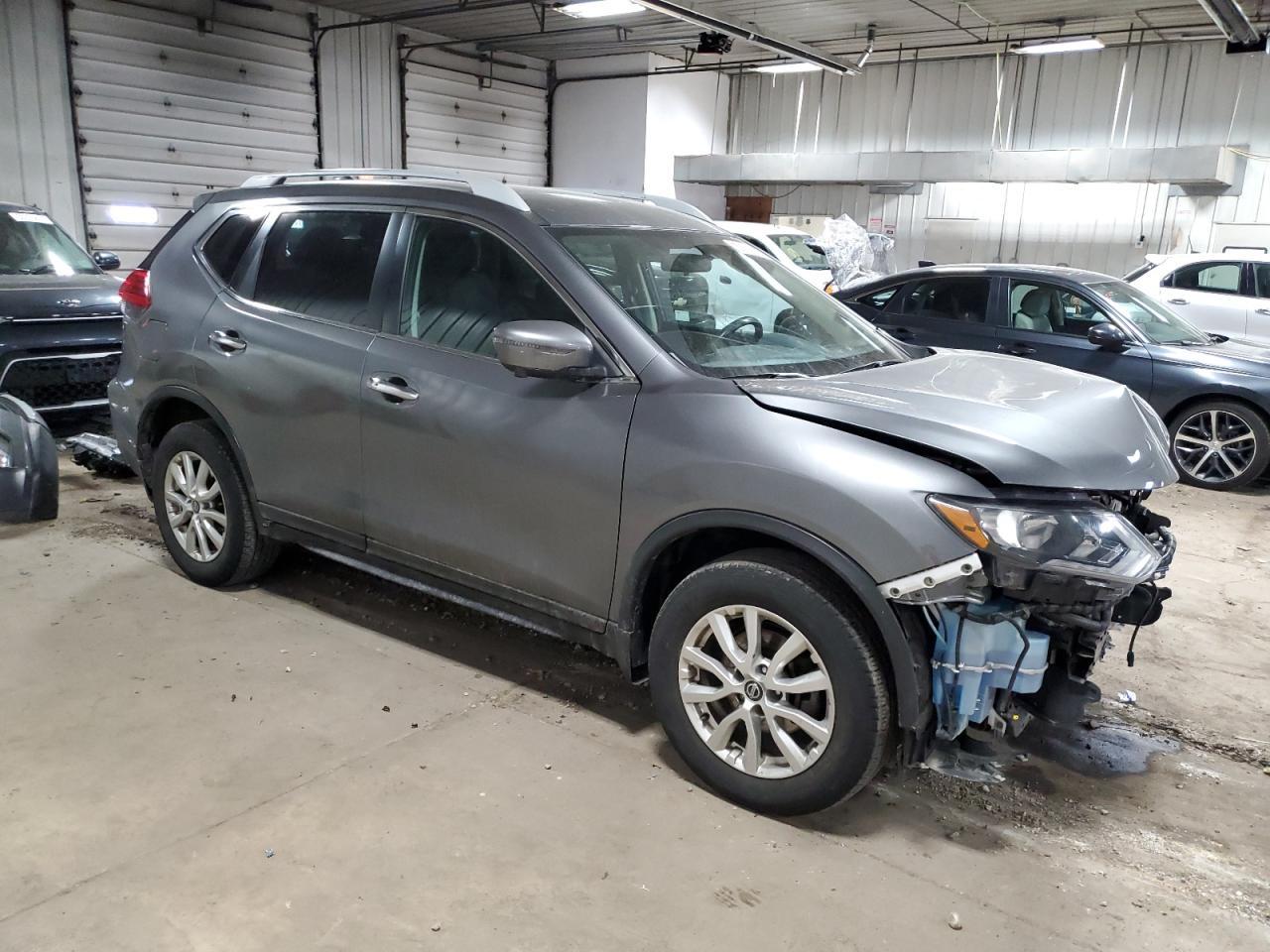 2017 NISSAN ROGUE SV - Image 4