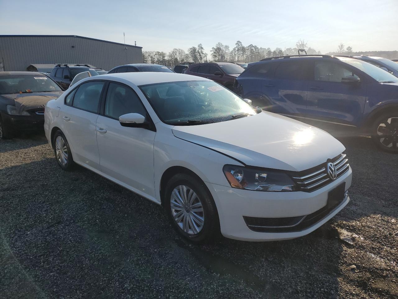 2014 VOLKSWAGEN PASSAT S - Image 4