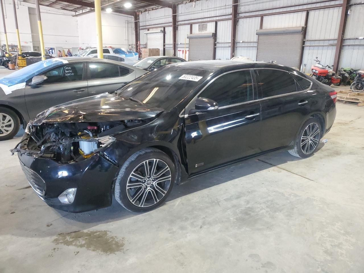 2015 TOYOTA AVALON XLE