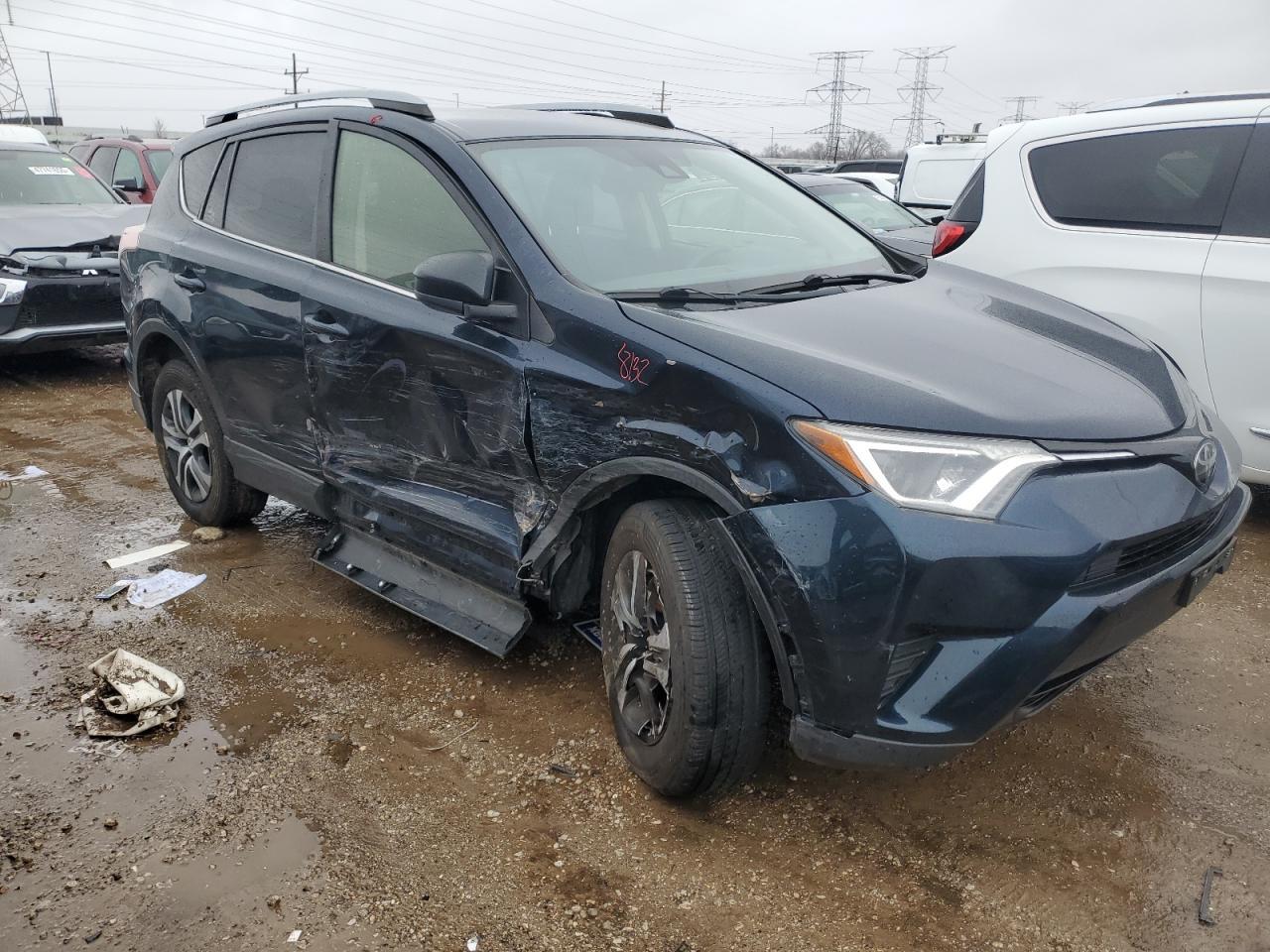 2018 TOYOTA RAV4 LE - Image 4