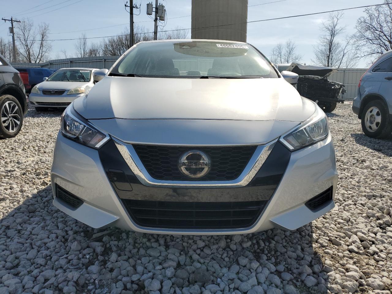 2021 NISSAN VERSA SV - Фото 5