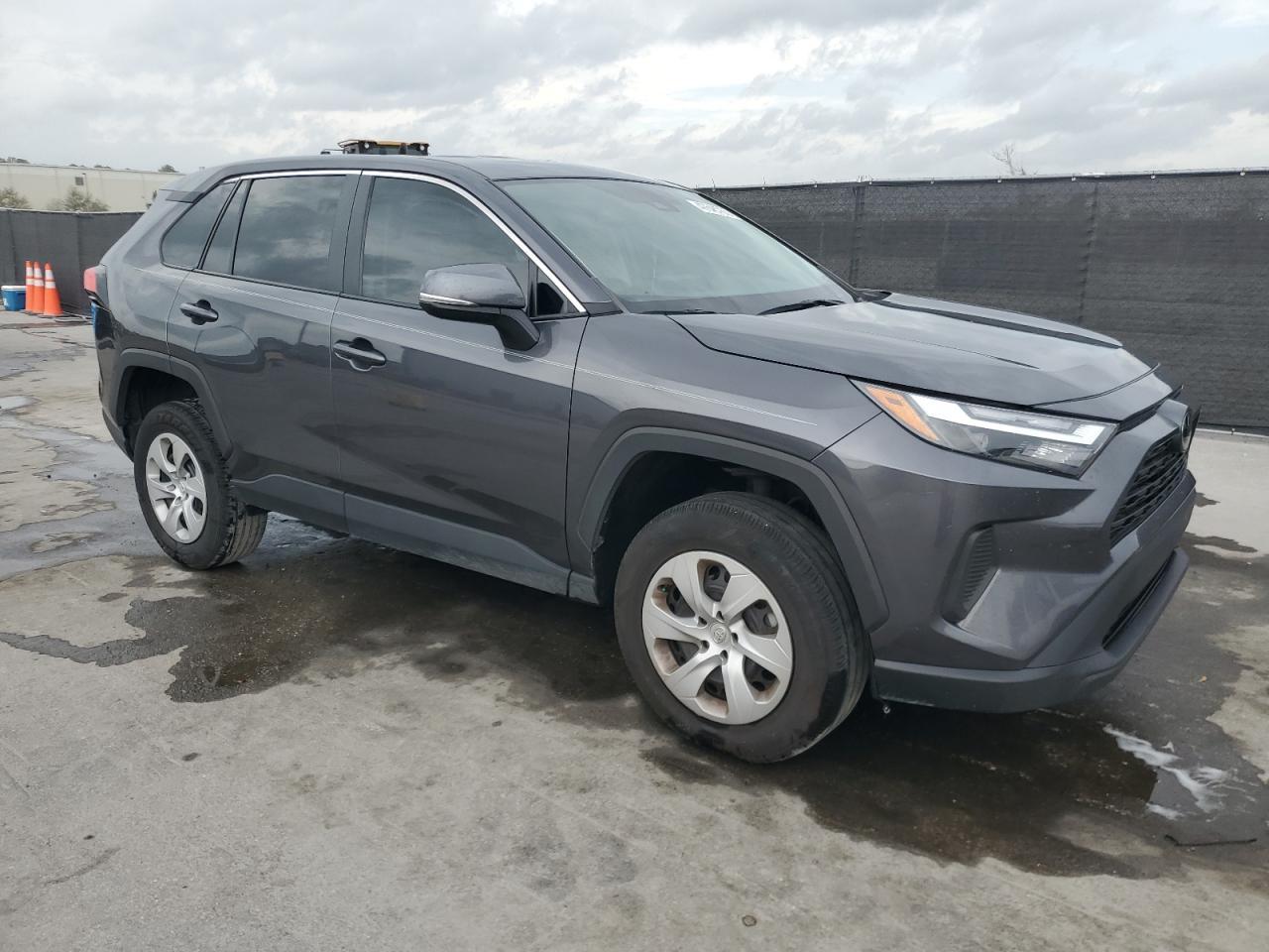 2023 TOYOTA RAV4 LE - Фото 4