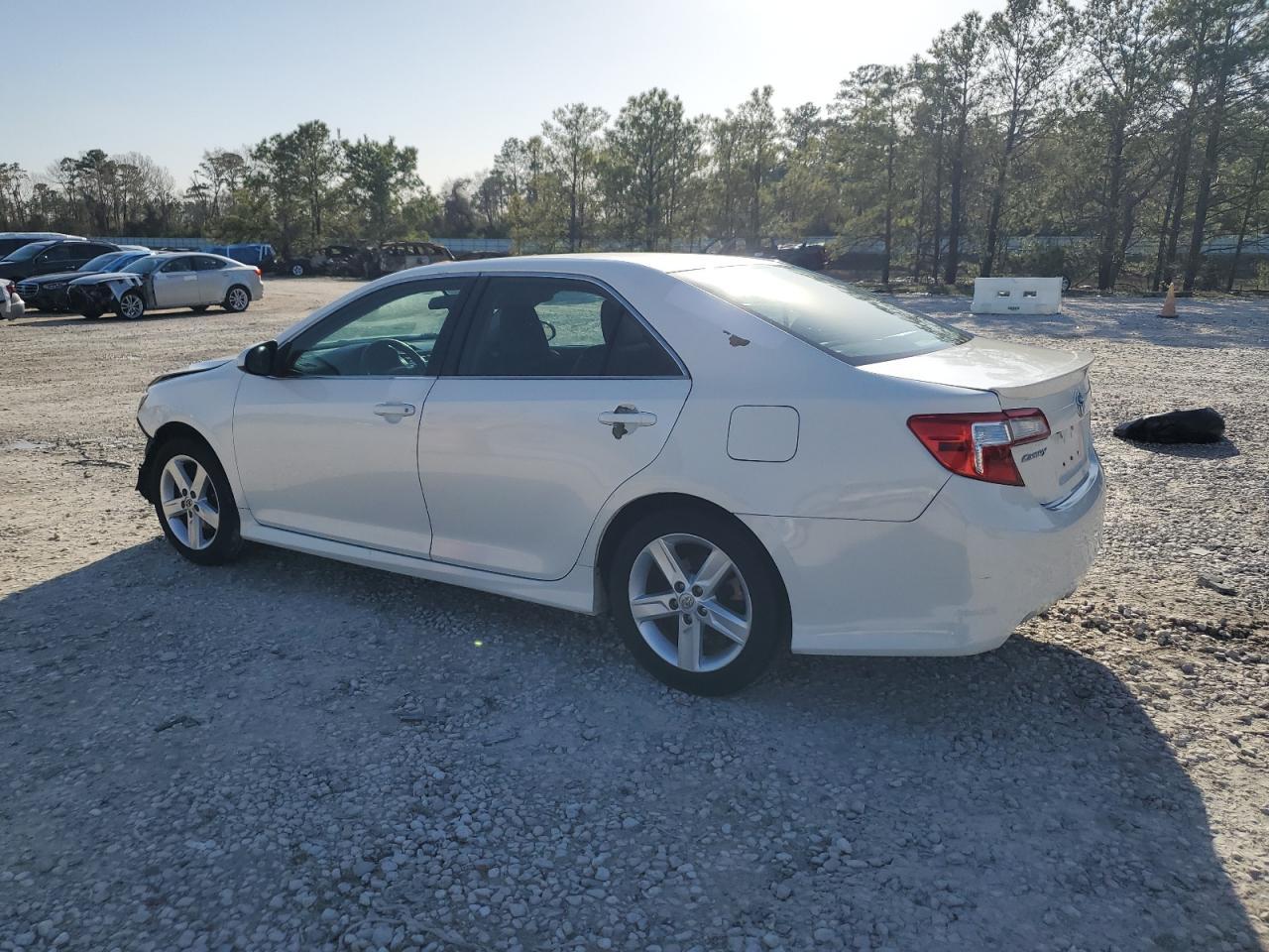 2014 TOYOTA CAMRY L - Фото 2