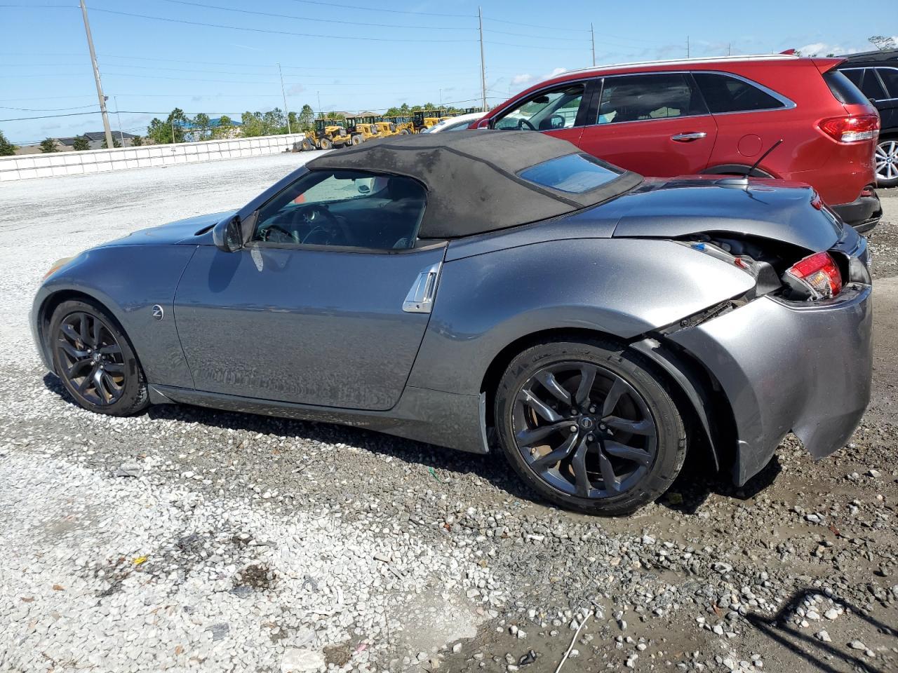 2016 NISSAN 370Z BASE - Фото 2