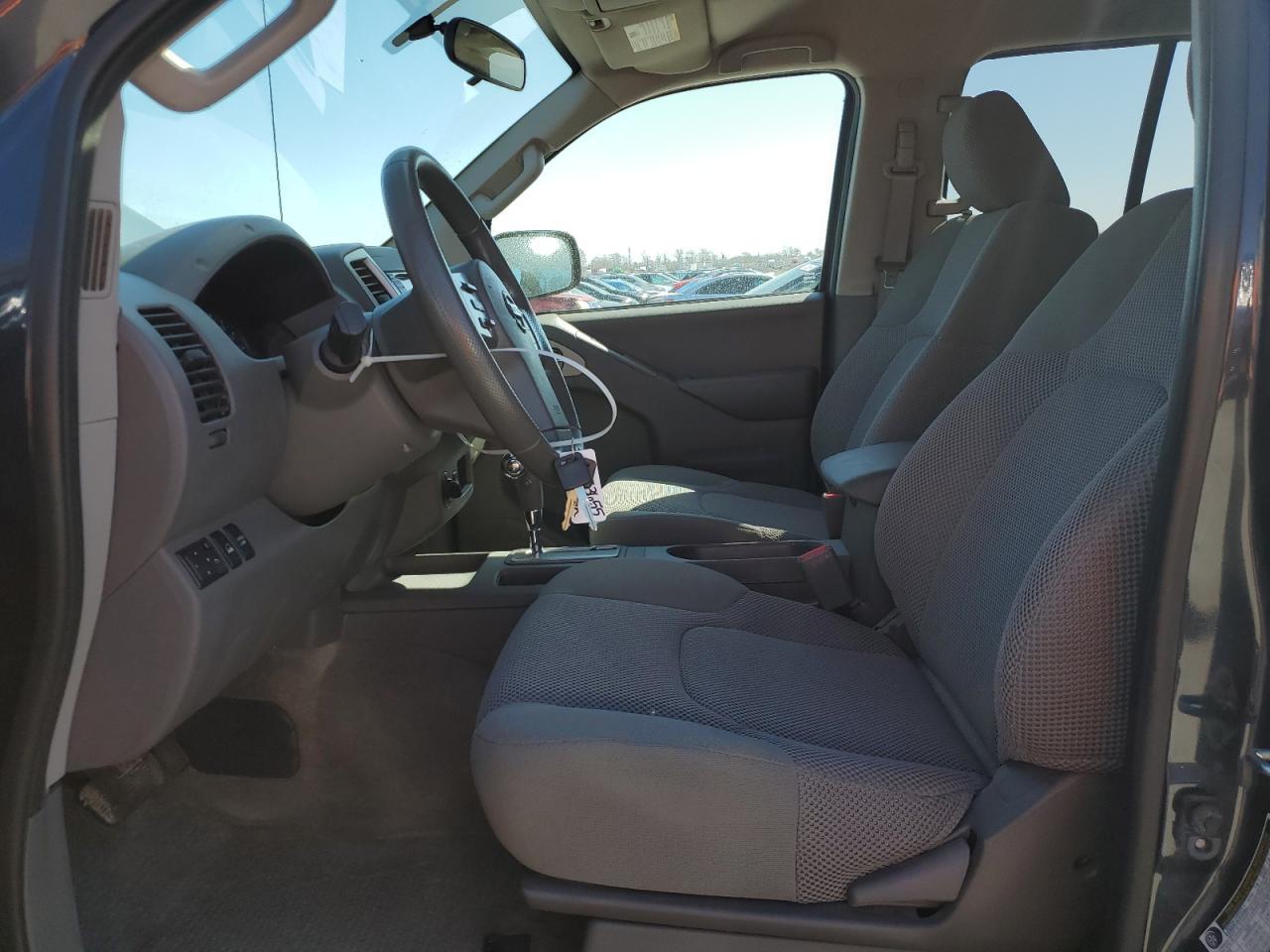 2017 NISSAN FRONTIER S - Фото 7