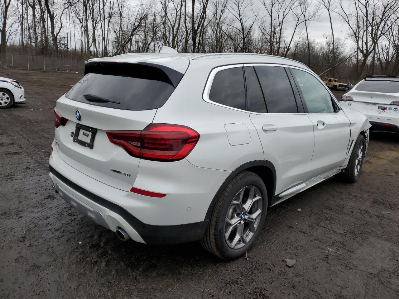 2021 BMW X3 XDRIVE3 - Фото 3