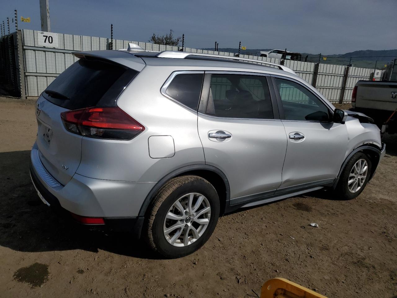 2018 NISSAN ROGUE S - Фото 3