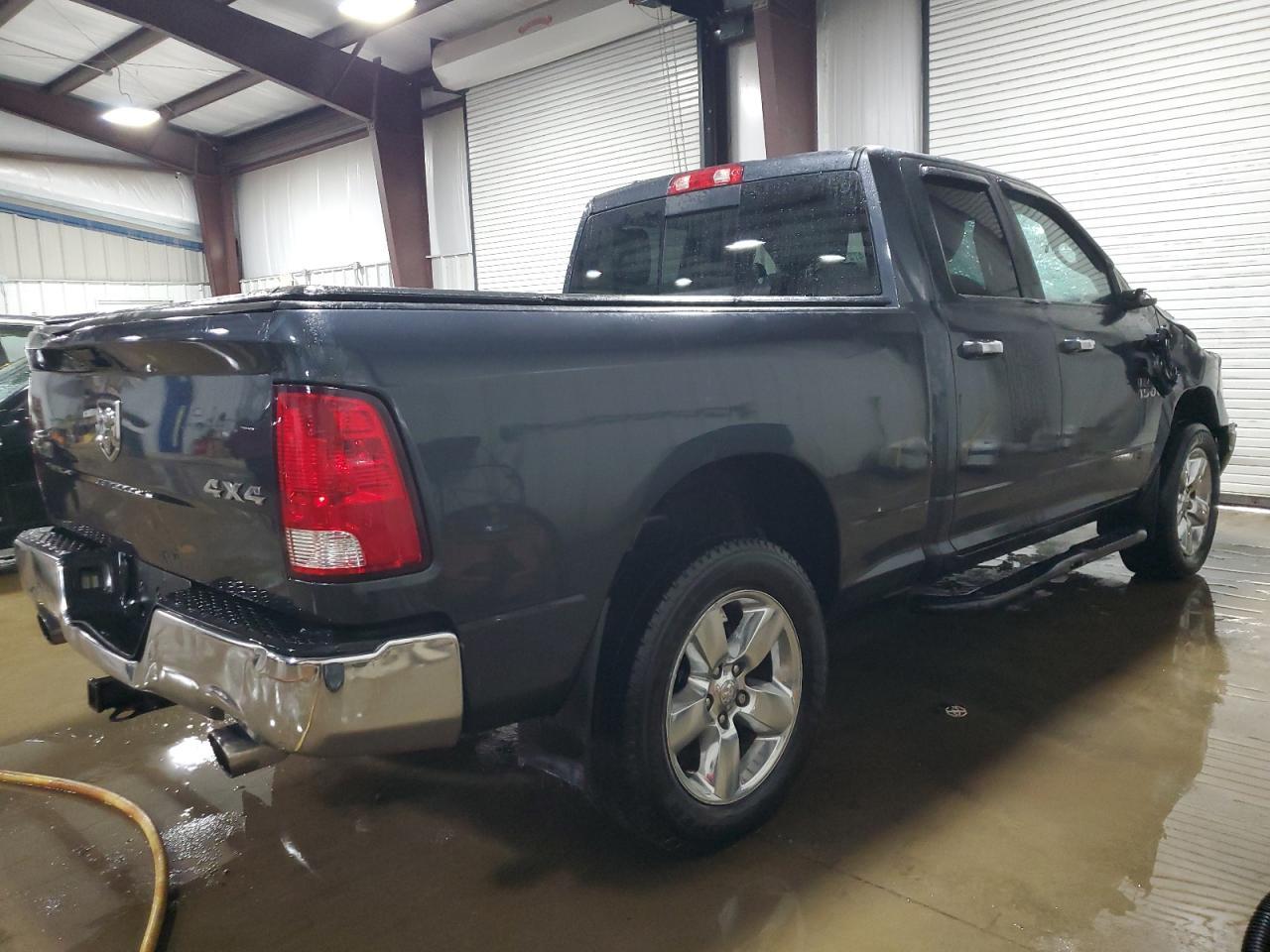 2015 RAM 1500 SLT - Image 3