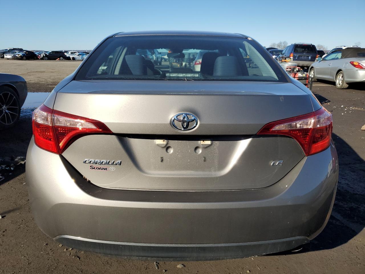 2018 TOYOTA COROLLA L - Image 6