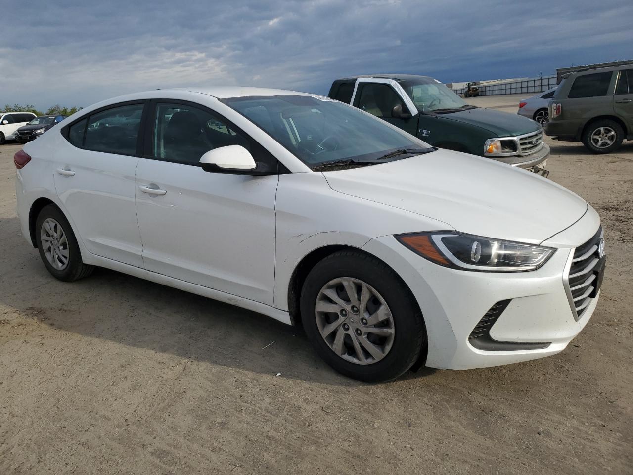 2018 HYUNDAI ELANTRA SE - Фото 4
