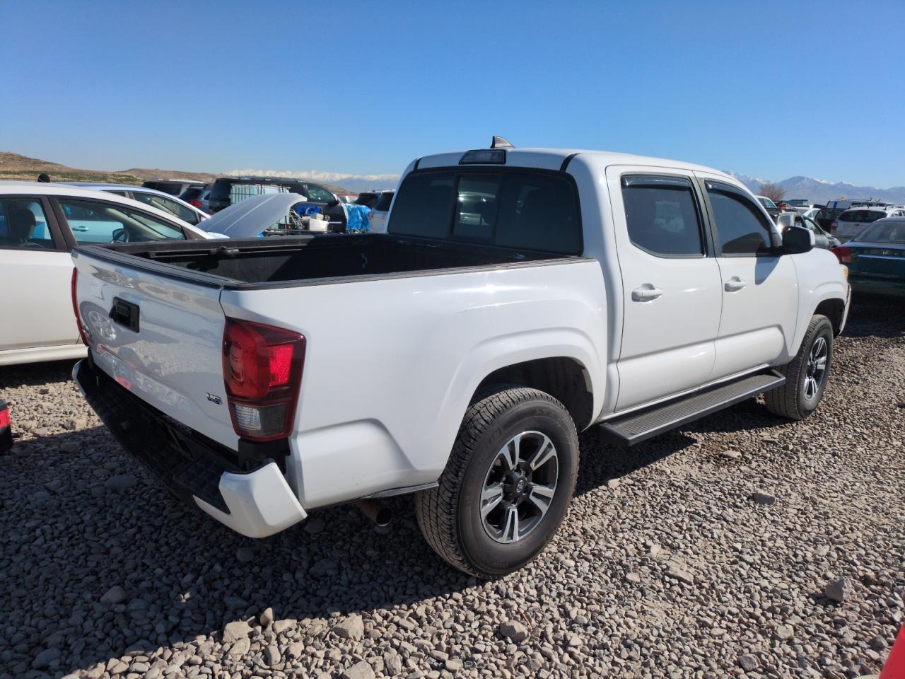 2019 TOYOTA TACOMA DOU - Фото 3