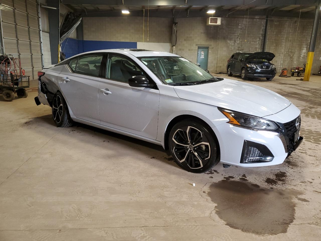 2024 NISSAN ALTIMA SR - Фото 4