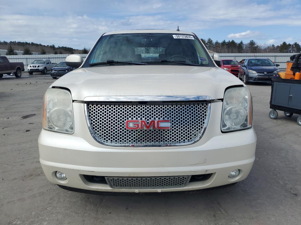 2012 GMC YUKON SLT - Фото 5