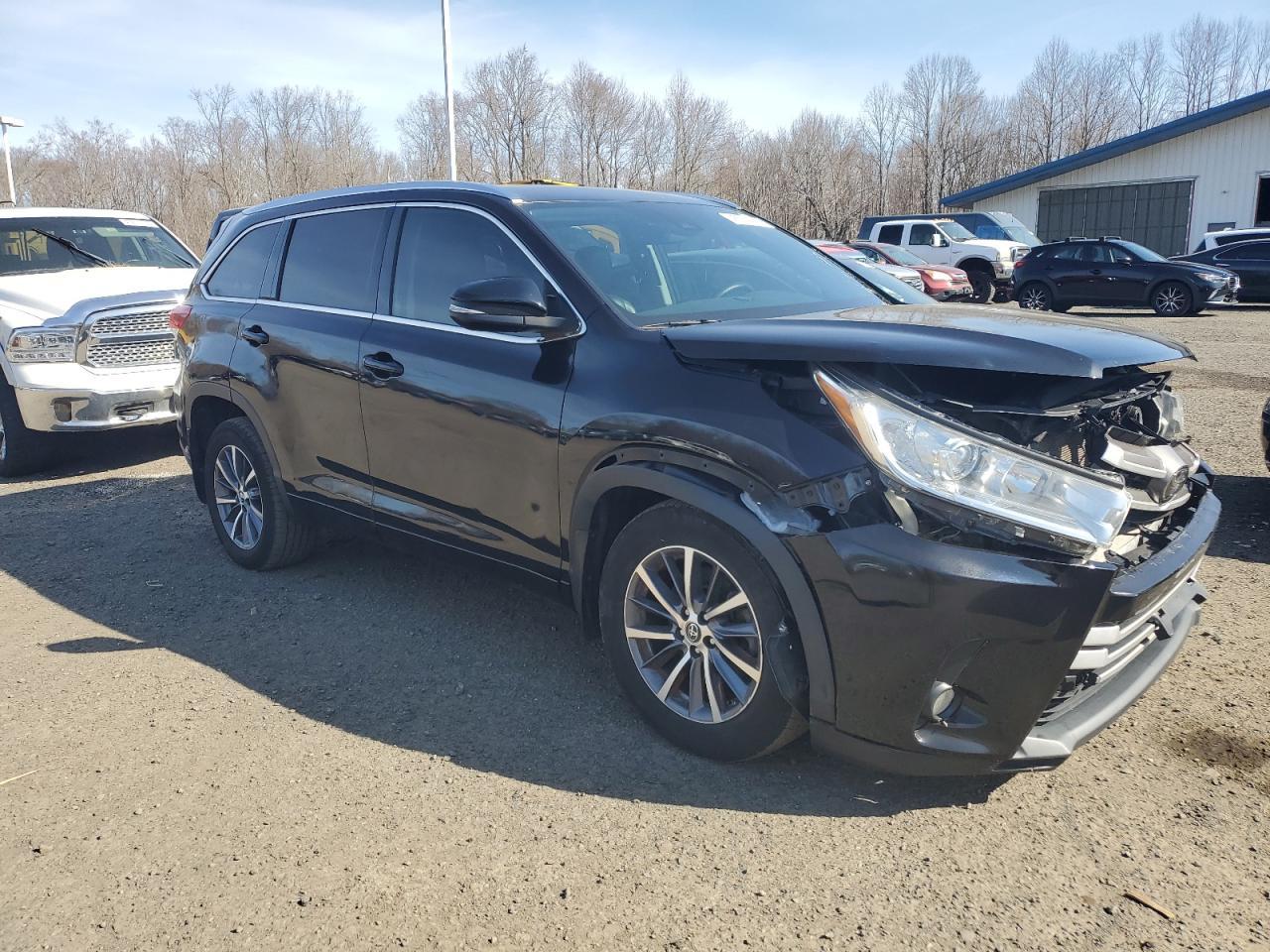 2018 TOYOTA HIGHLANDER - Image 4