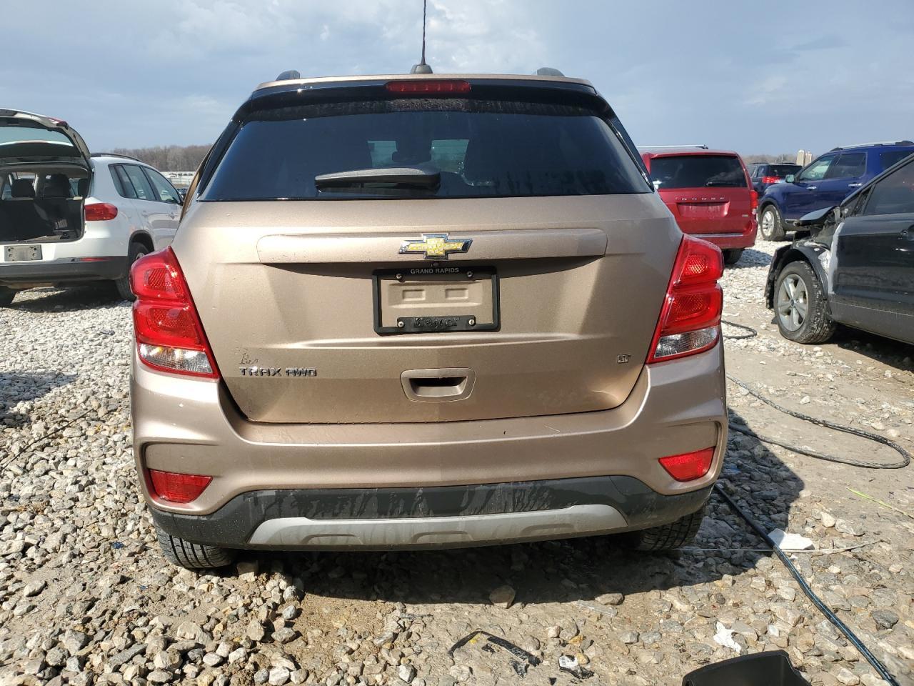 2018 CHEVROLET TRAX 1LT - Фото 6