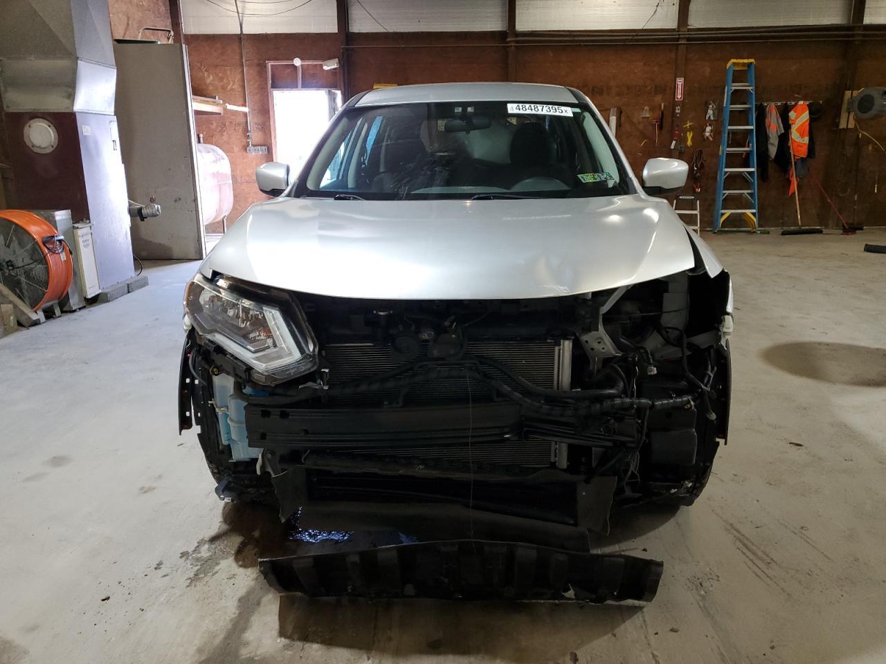2017 NISSAN ROGUE SV - Image 5