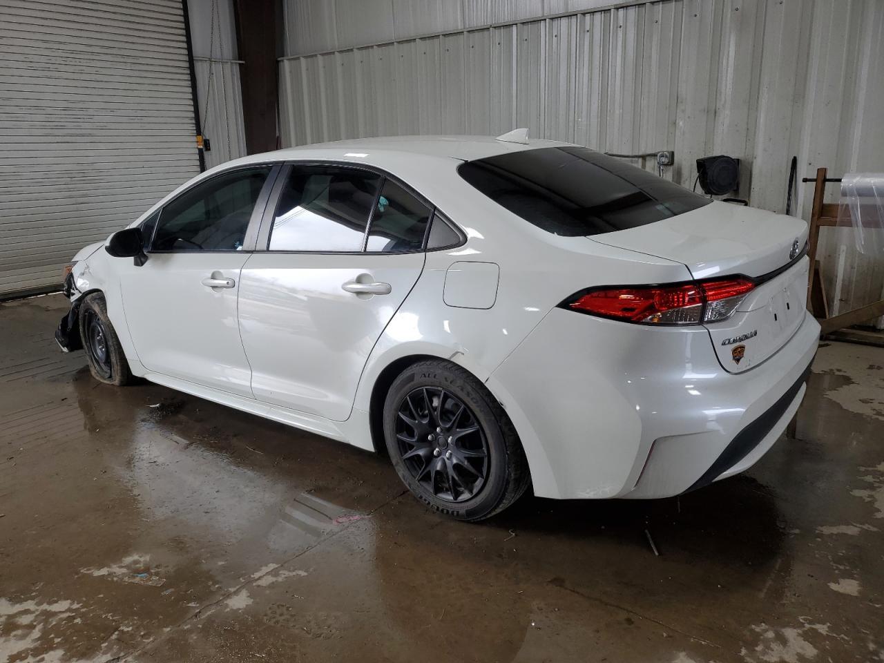 2021 TOYOTA COROLLA LE - Фото 2