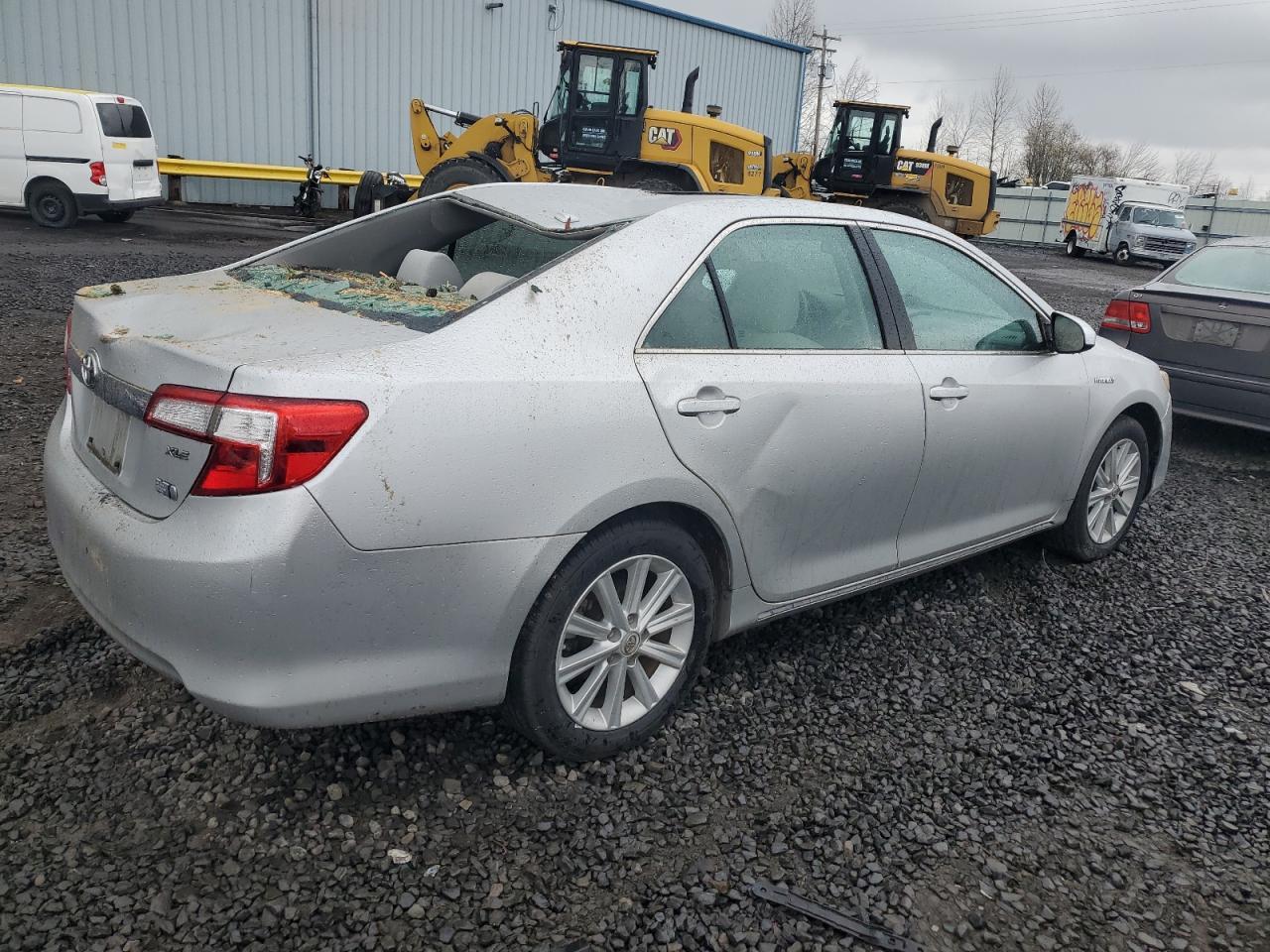 2012 TOYOTA CAMRY HYBR - Фото 3