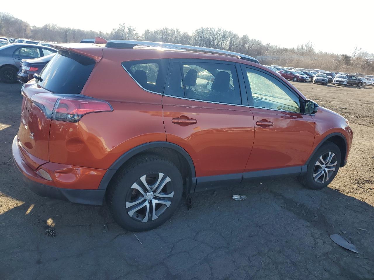 2016 TOYOTA RAV4 LE - Image 3