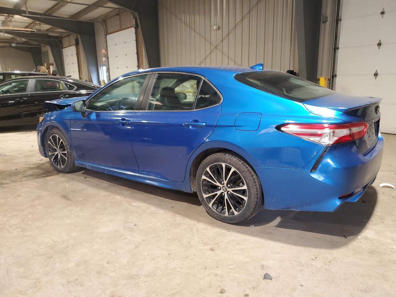 2020 TOYOTA CAMRY SE - Image 2