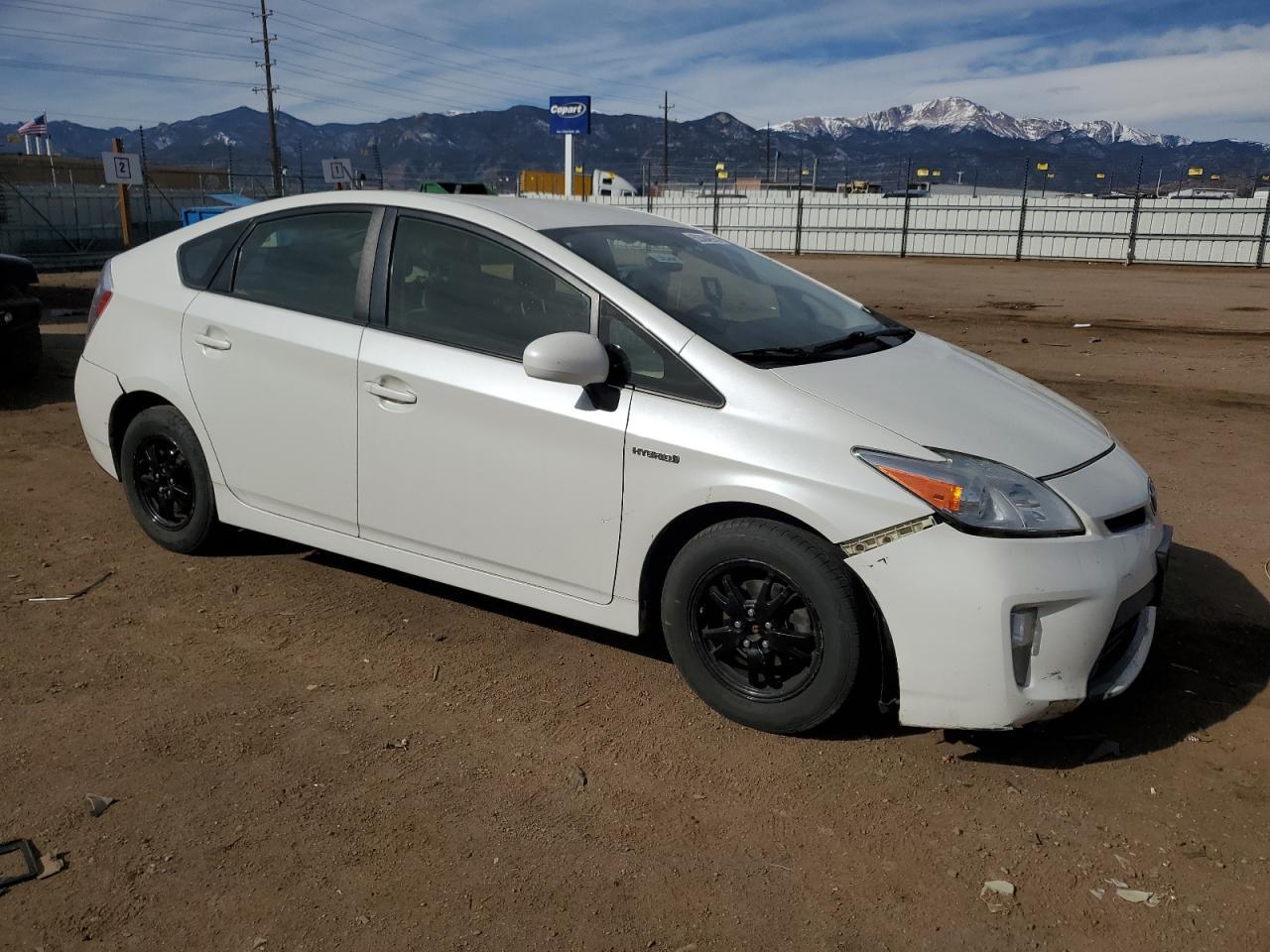 2015 TOYOTA PRIUS - Фото 4