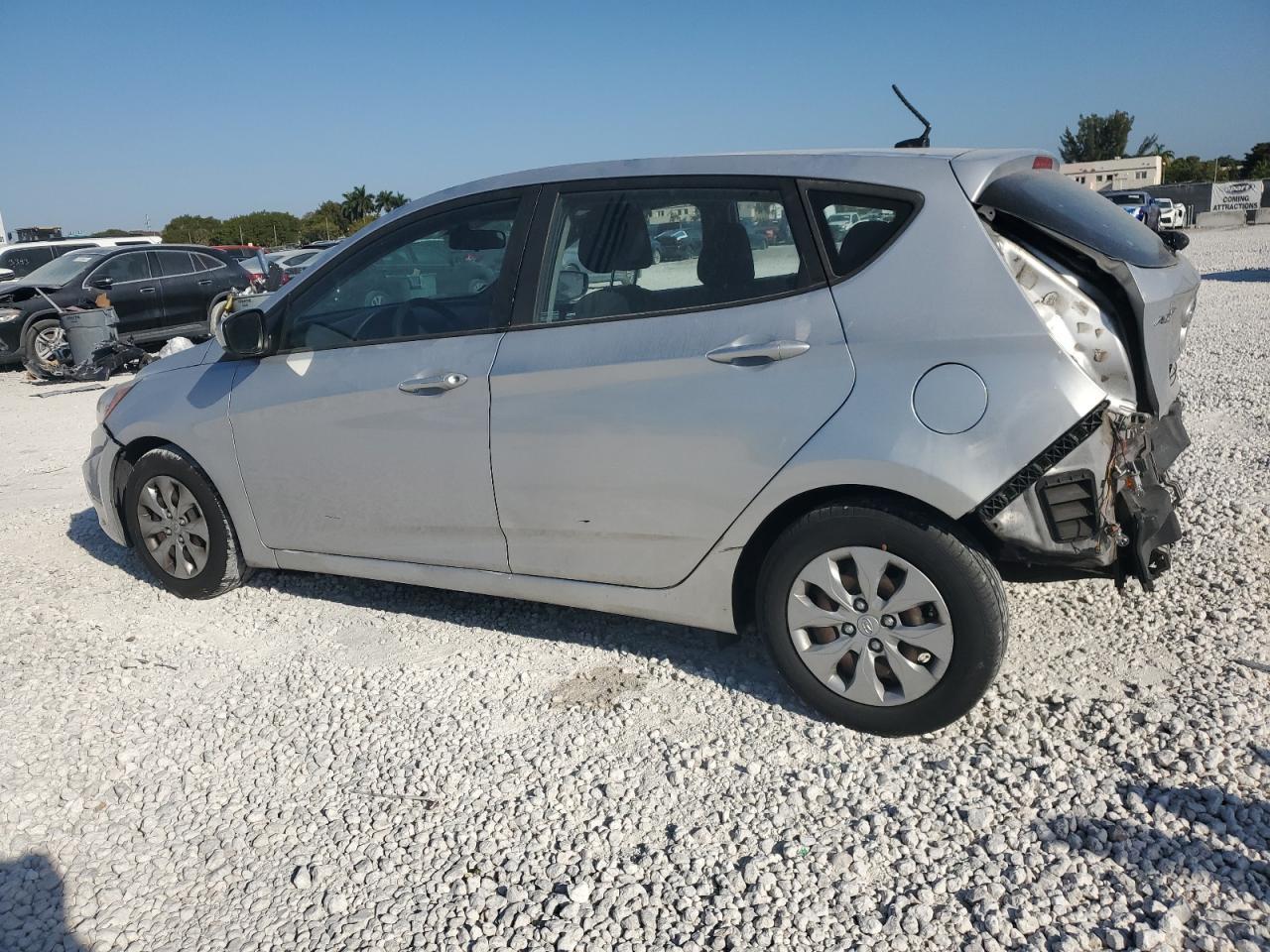2017 HYUNDAI ACCENT SE - Фото 2